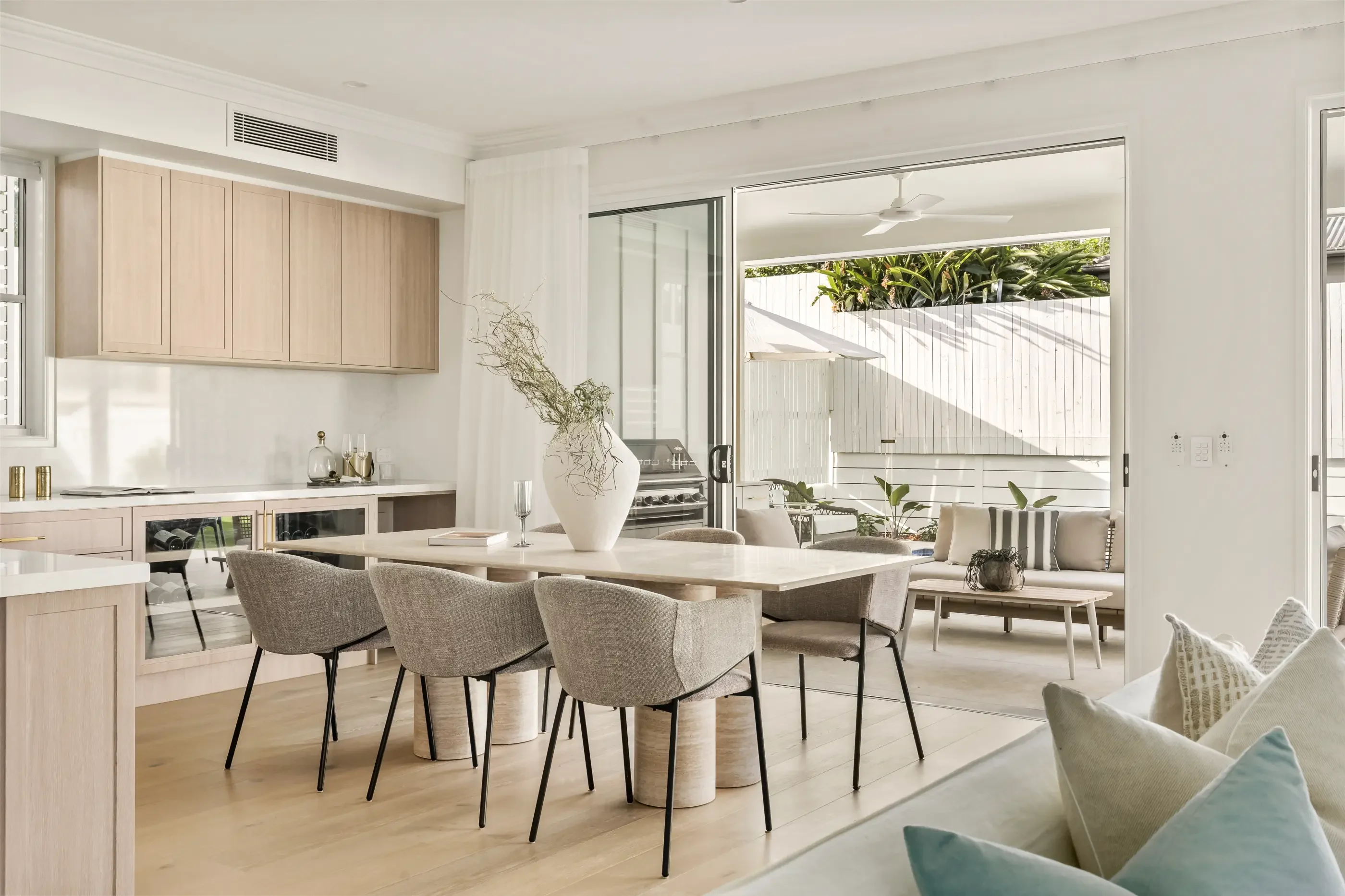 1 Exley St, kedron dining table